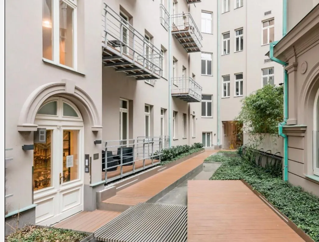 Luxury Apartment At Spalena 5 Residence location